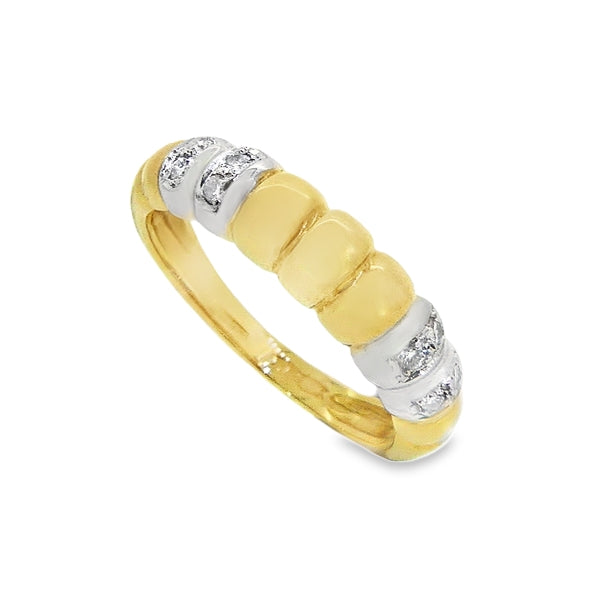 18ct Gold & Diamond Ridged Band Ring 2