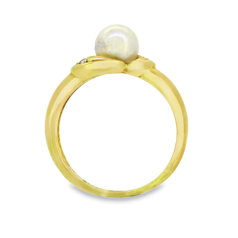 Single Cultured Pearl & Diamond Ring 18ct Gold profile