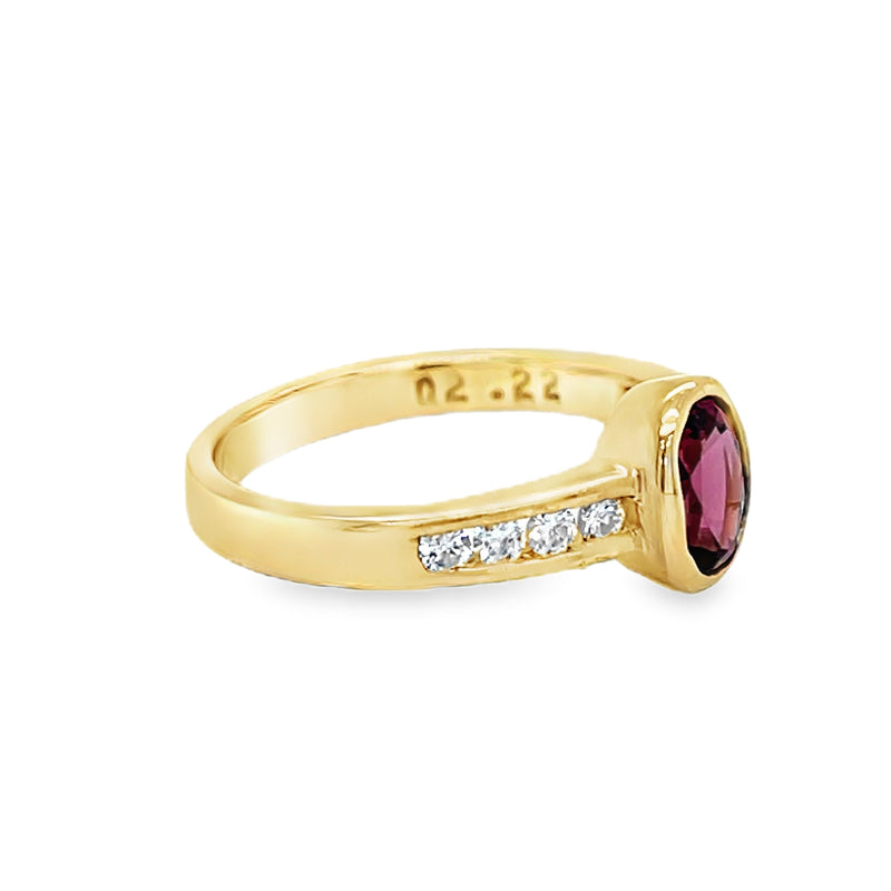 Garnet & Diamond Ring 9ct Gold side