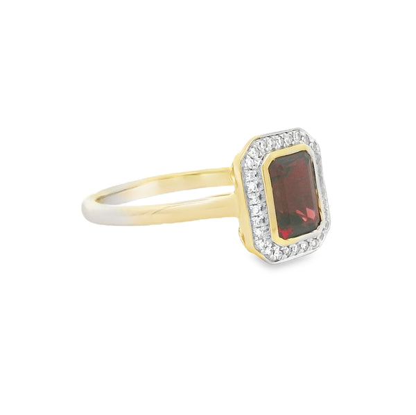 9ct Gold Octagonal Garnet & Diamond Ring