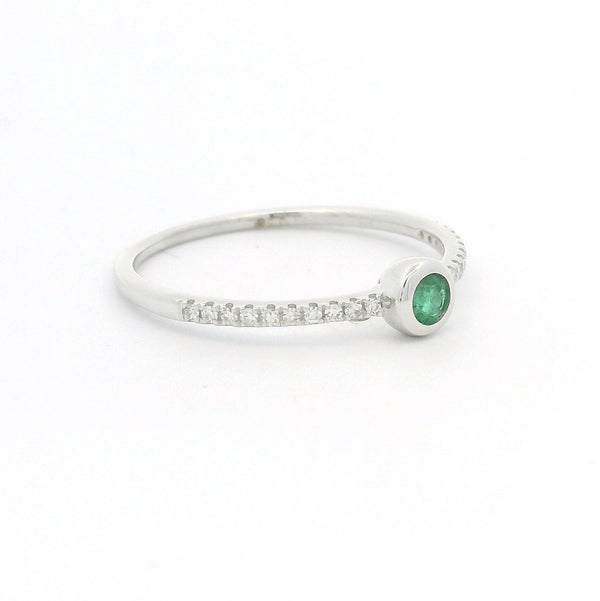 Round Emerald & Diamond Ring 9ct White Gold SIDE
