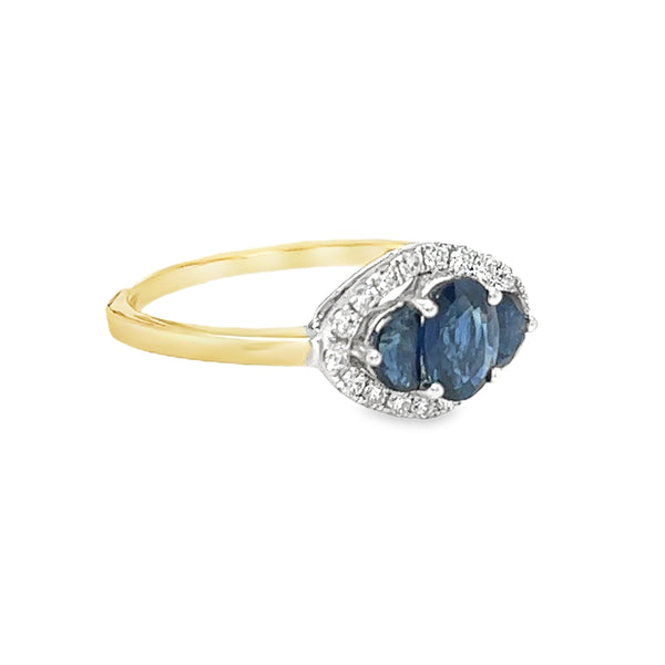 18ct Yellow Gold Sapphire & Diamond Oval Cluster Ring side